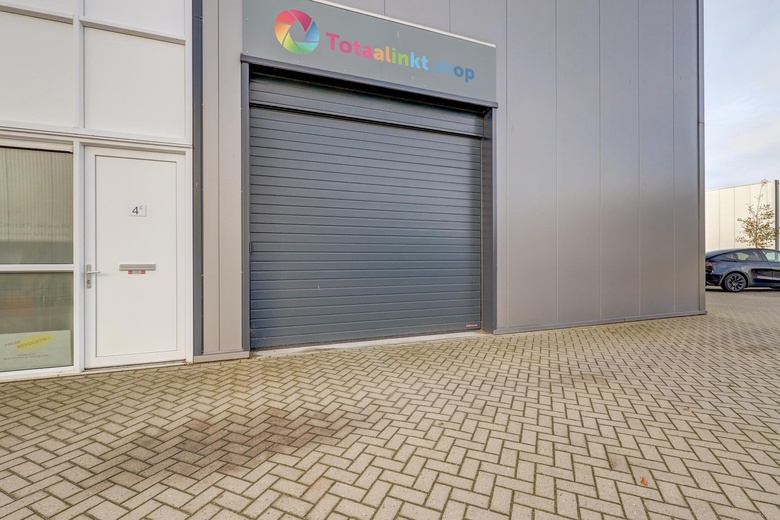 BedrijfsruimteaanIndustrieweg 4 b<br/> inElst