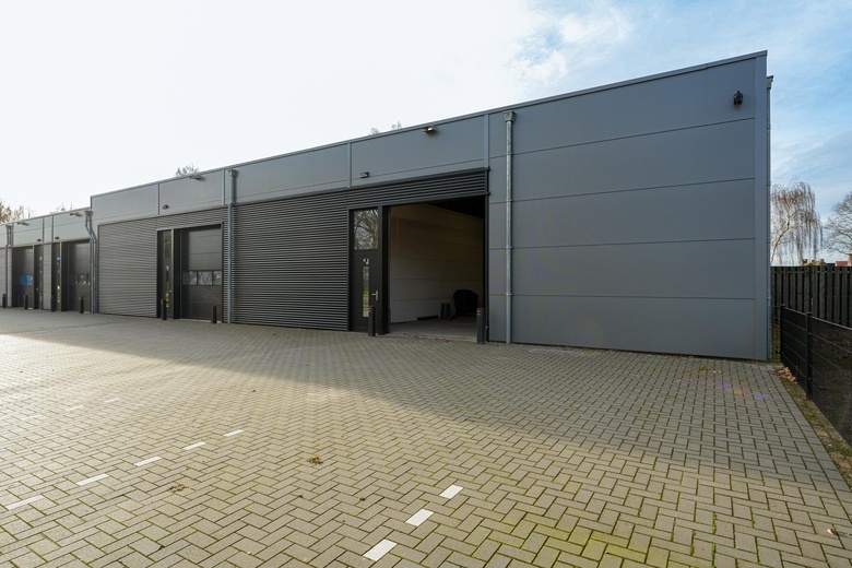 BedrijfsruimteaanOranjelaan 42 j<br/> inBeek en Donk