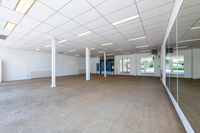 BedrijfsruimteaanRijksstraatweg 109<br/> inHellevoetsluis