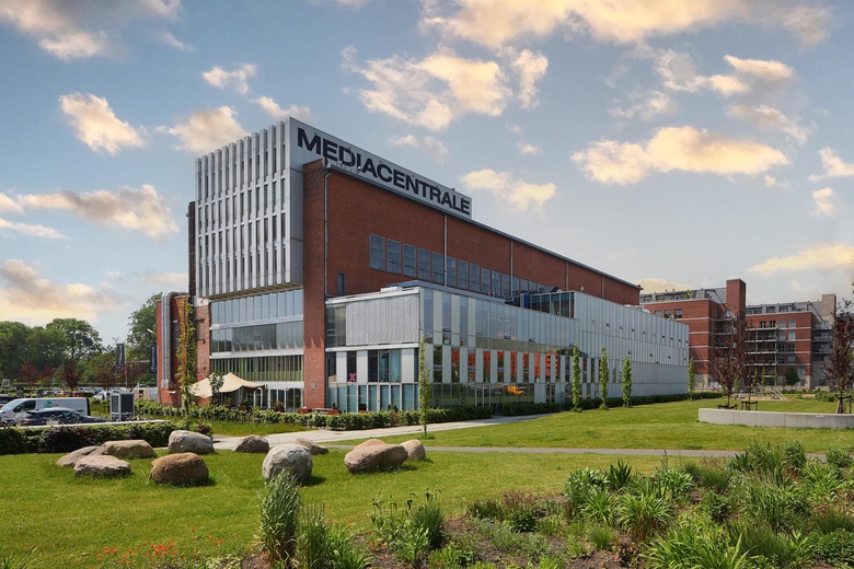 Bekijk foto 1 van Helperpark 298