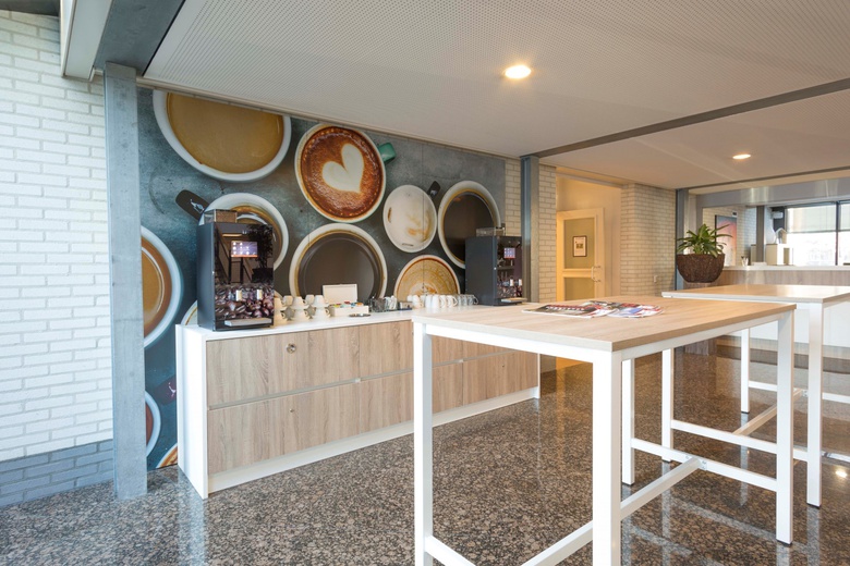 KantoorruimteaanSteenovenweg 5<br/> inHelmond KantoorruimteaanSteenovenweg 5<br/> inHelmond