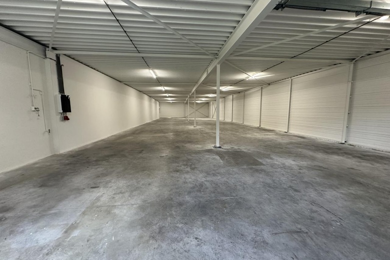 BedrijfsruimteaanIndustrieweg 9<br/> inHalsteren BedrijfsruimteaanIndustrieweg 9<br/> inHalsteren