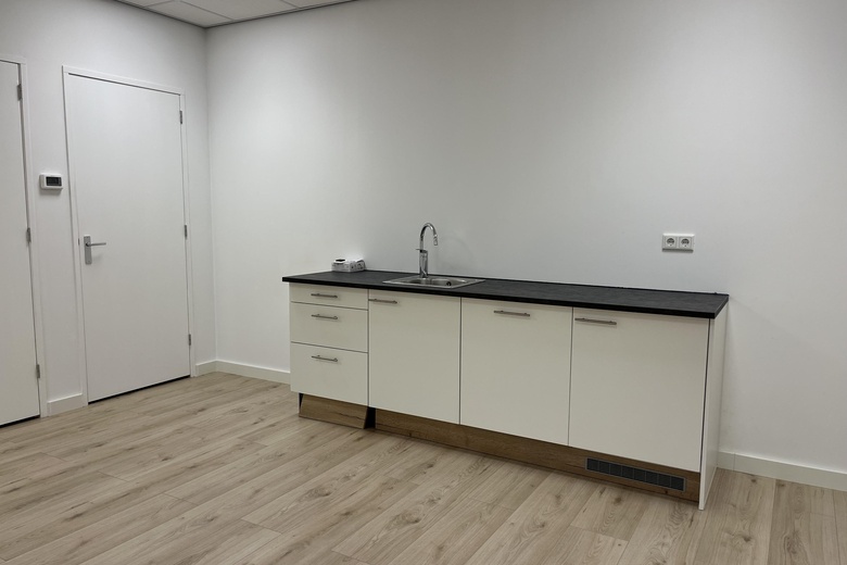 BedrijfsruimteaanDijnselburgerlaan 3 B 4<br/> inZeist