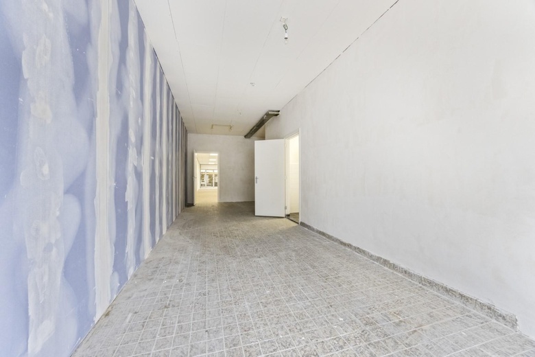 WinkelruimteaanHagelingerweg 55<br/> inSantpoort-Noord WinkelruimteaanHagelingerweg 55<br/> inSantpoort-Noord