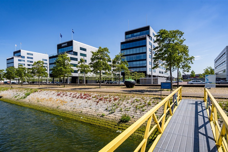 KantoorruimteaanWaalhaven O.z. 83 A<br/> inRotterdam