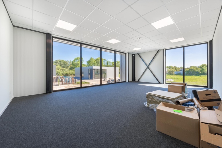 BedrijfsruimteaanDwarsvaartweg 6<br/> inLelystad BedrijfsruimteaanDwarsvaartweg 6<br/> inLelystad