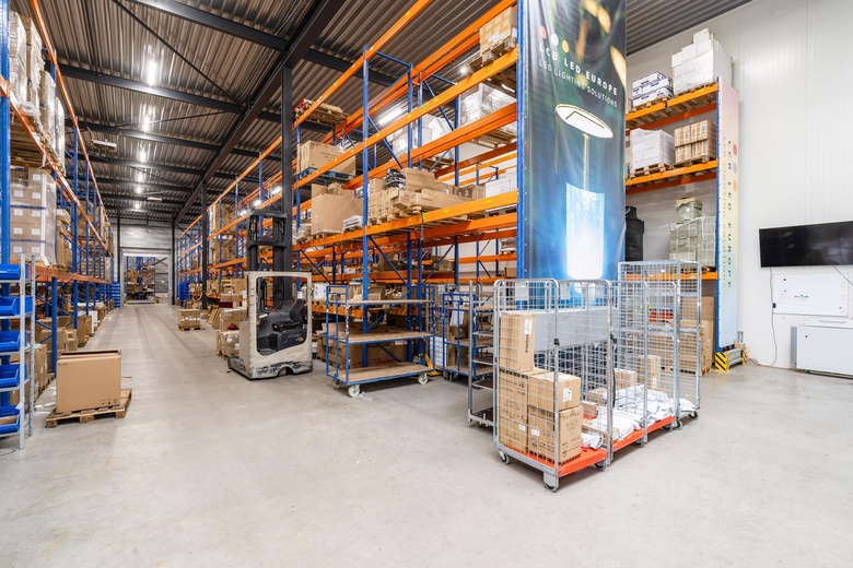 BedrijfsruimteaanKoningsbeltweg 51<br/> inAlmere BedrijfsruimteaanKoningsbeltweg 51<br/> inAlmere