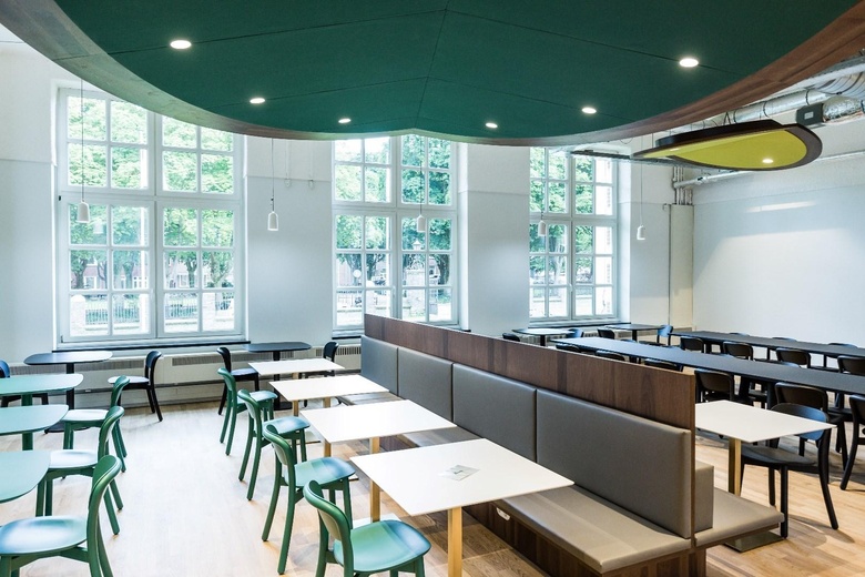 KantoorruimteaanBurg. de Hesselleplein 31<br/> inHeerlen KantoorruimteaanBurg. de Hesselleplein 31<br/> inHeerlen