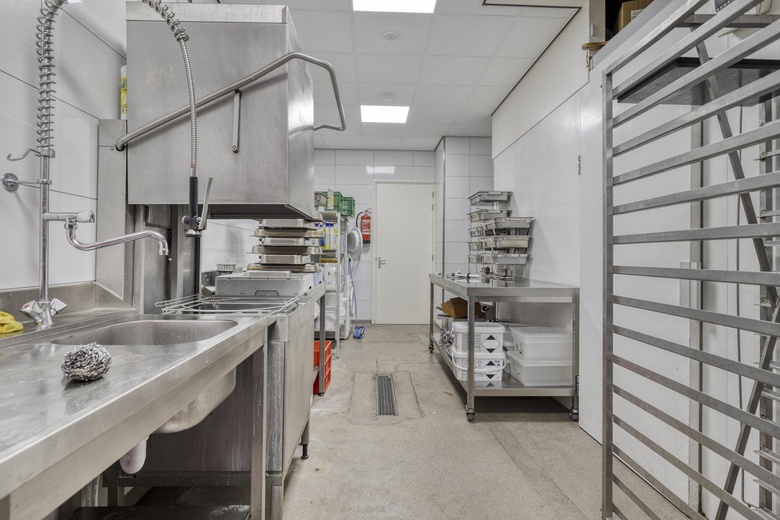 WinkelruimteaanZonstraat 34<br/> inEnschede WinkelruimteaanZonstraat 34<br/> inEnschede