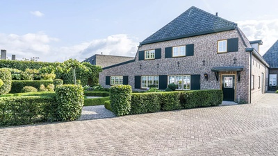 Bekijk foto 1 in  aan de  in 