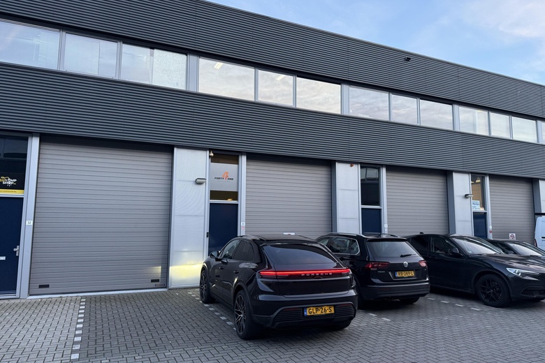 BedrijfsruimteaanKoperhoek 30<br/> inRhoon