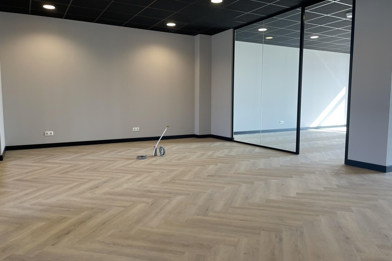 BedrijfsruimteaanLorentzstraat 15 BU5<br/> in's-Gravenzande BedrijfsruimteaanLorentzstraat 15 BU5<br/> in's-Gravenzande