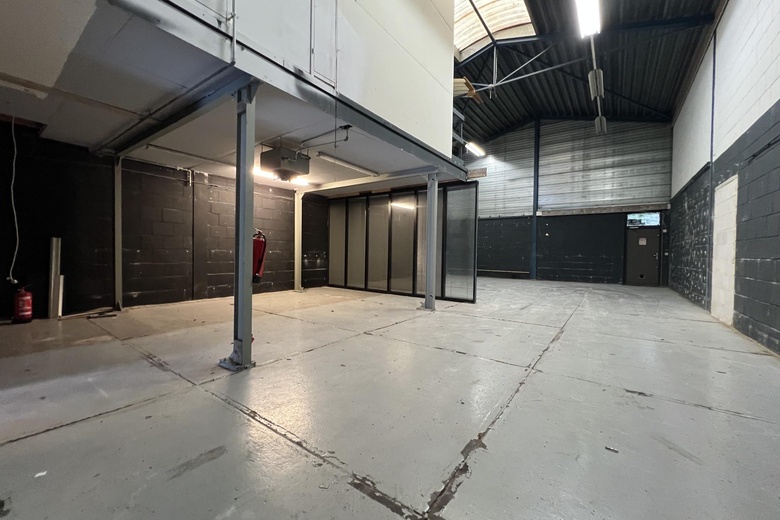 BedrijfsruimteaanTinstraat 8 a<br/> inRidderkerk