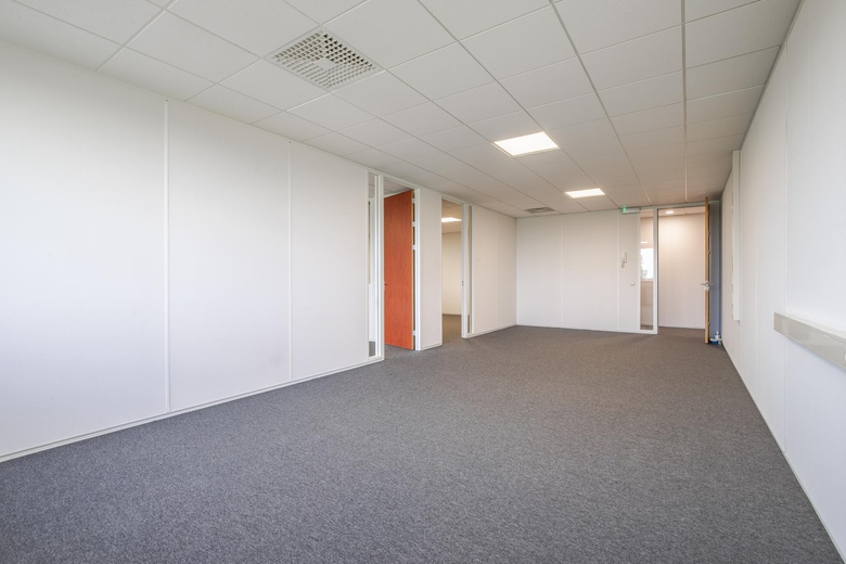 KantoorruimteaanRessenerbroek 26 b<br/> inHeteren KantoorruimteaanRessenerbroek 26 b<br/> inHeteren