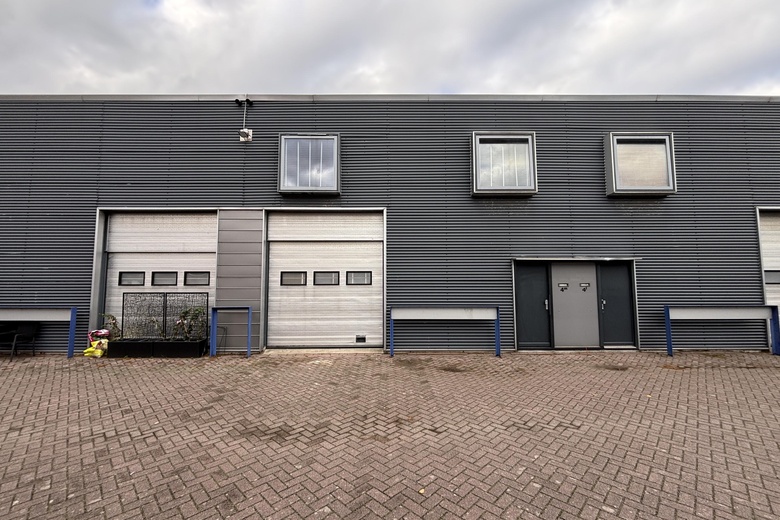 Bekijk foto 1 van Satellietbaan 4 M