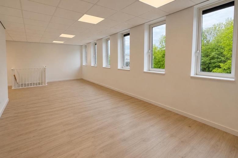 BedrijfsruimteaanNijverheidslaan 3 a 5<br/> inWeesp