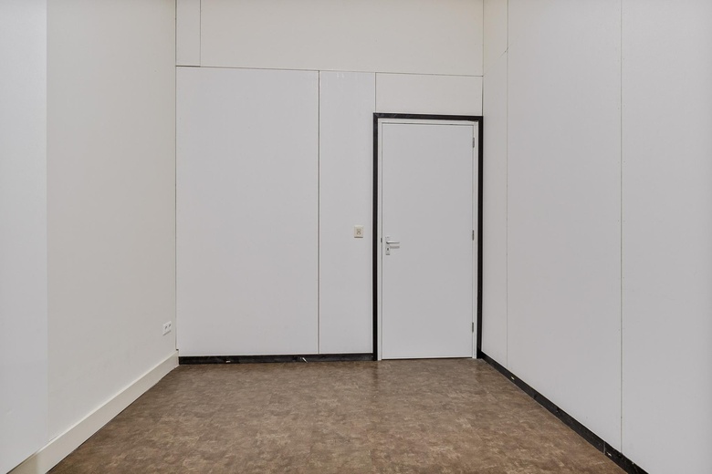 BedrijfsruimteaanPoortland 210<br/> inAmsterdam BedrijfsruimteaanPoortland 210<br/> inAmsterdam