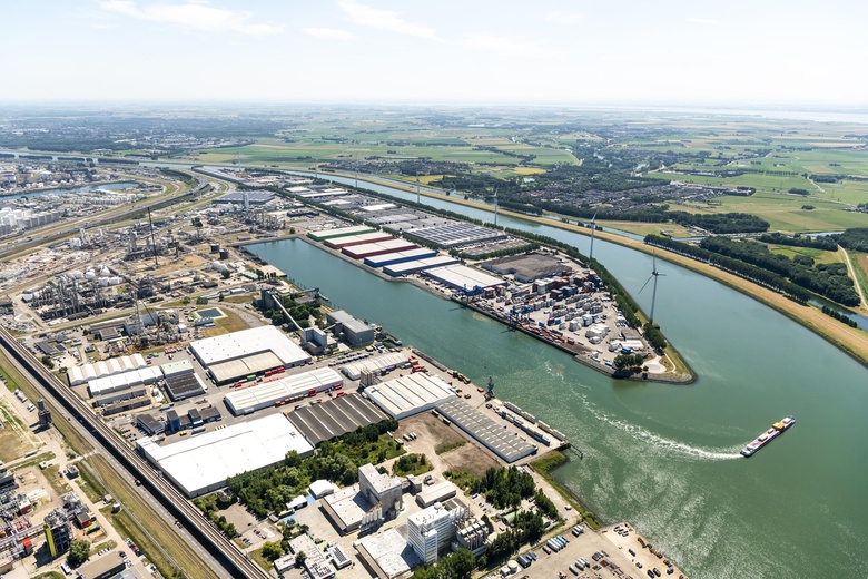 BedrijfsruimteaanShannonweg 82<br/> inBotlek Rotterdam