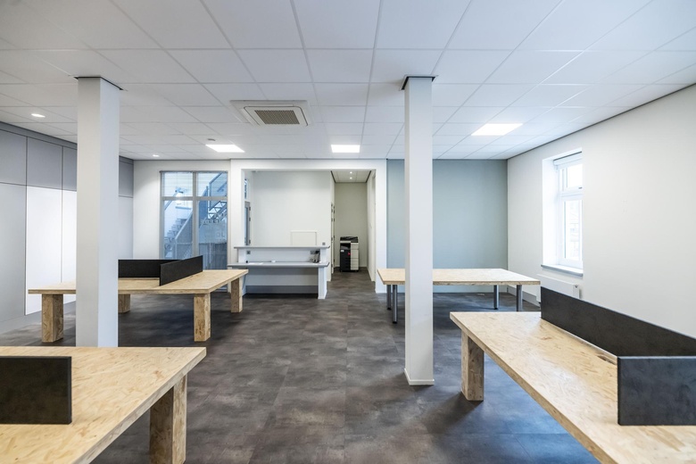 BedrijfsruimteaanIndustrieweg 1<br/> inSliedrecht BedrijfsruimteaanIndustrieweg 1<br/> inSliedrecht
