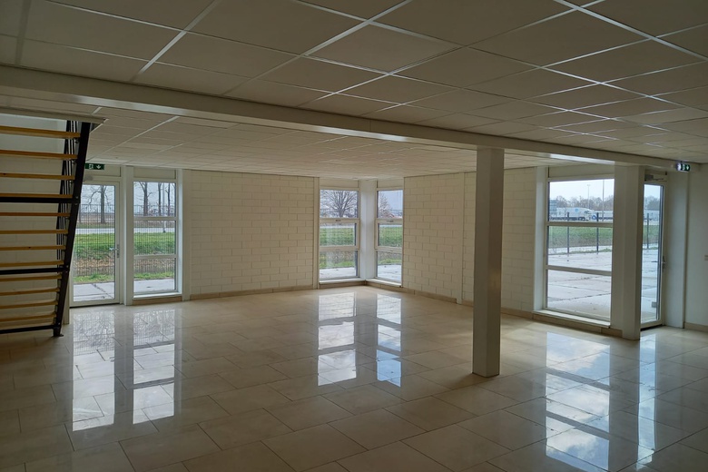 BedrijfsruimteaanOndernemersweg 7<br/> inHolten BedrijfsruimteaanOndernemersweg 7<br/> inHolten