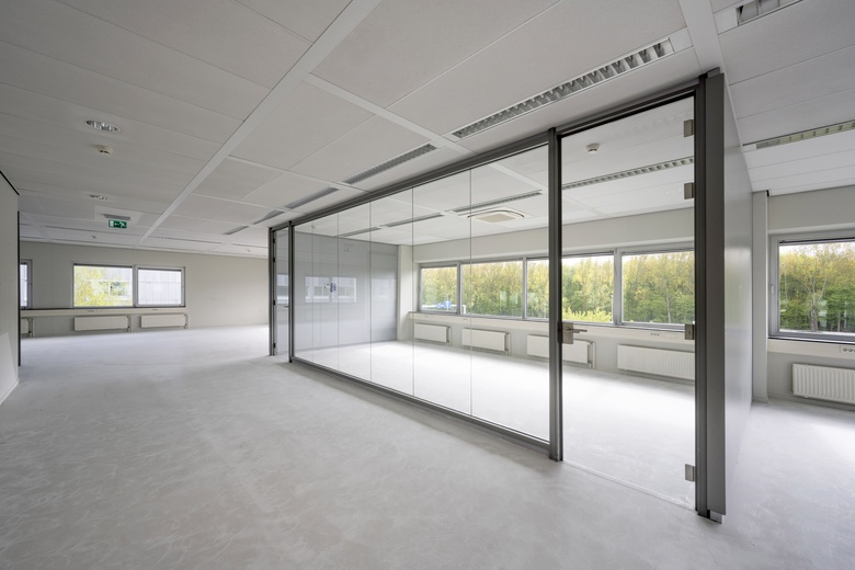 KantoorruimteaanStationsplein-ZW 981<br/> inSchiphol KantoorruimteaanStationsplein-ZW 981<br/> inSchiphol