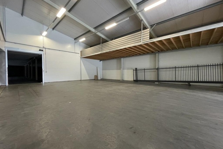 BedrijfsruimteaanLegmeerdijk 169 A<br/> inAalsmeer