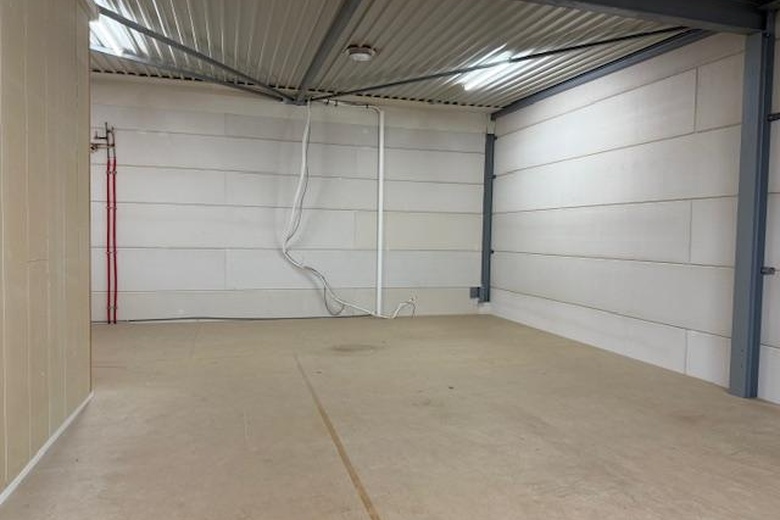 BedrijfsruimteaanEnergieweg 43<br/> inHuizen