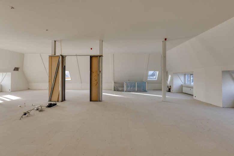 KantoorruimteaanHellingstraat 22<br/> inHuizen