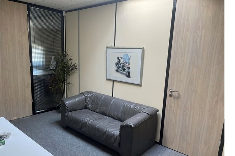 BedrijfsruimteaanHarregatplein 7 c<br/> inZuidland BedrijfsruimteaanHarregatplein 7 c<br/> inZuidland