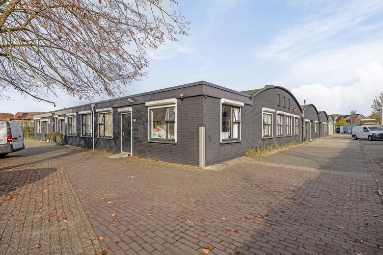 BedrijfsruimteaanM.A.de Ruijterstraat 18 - 20<br/> inHaaksbergen BedrijfsruimteaanM.A.de Ruijterstraat 18 - 20<br/> inHaaksbergen