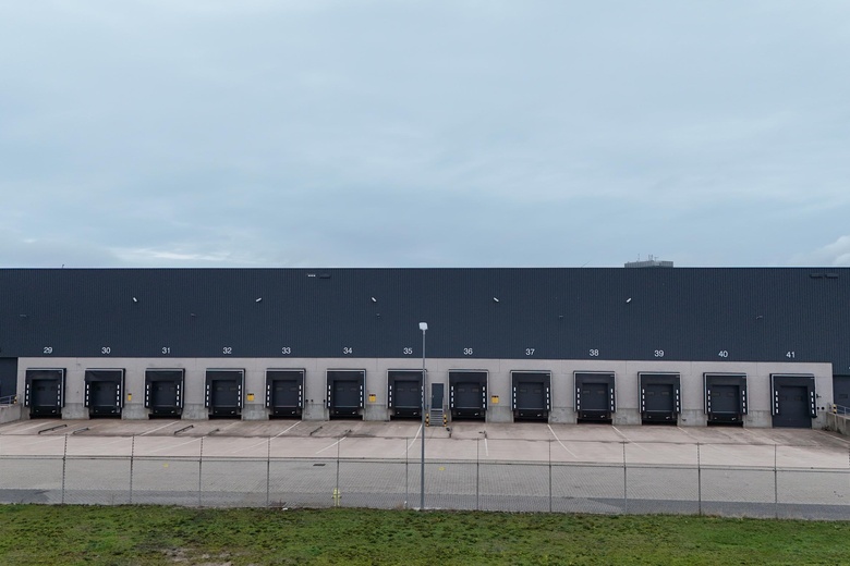 BedrijfsruimteaanKoerilenstraat 9<br/> inMaasvlakte Rotterdam