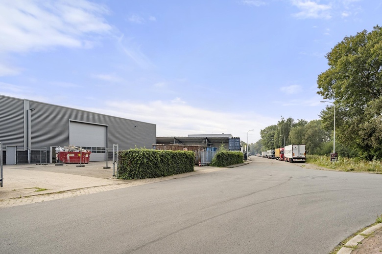 BedrijfsruimteaanLumierestraat 3 B<br/> inEde BedrijfsruimteaanLumierestraat 3 B<br/> inEde
