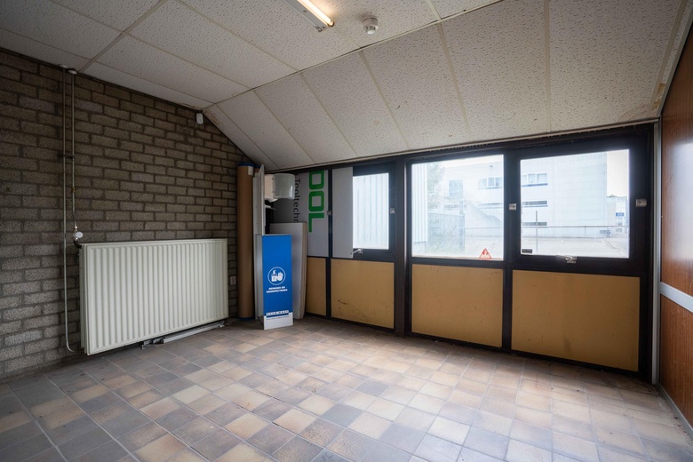 BedrijfsruimteaanDr. Nolenslaan 111<br/> inSittard