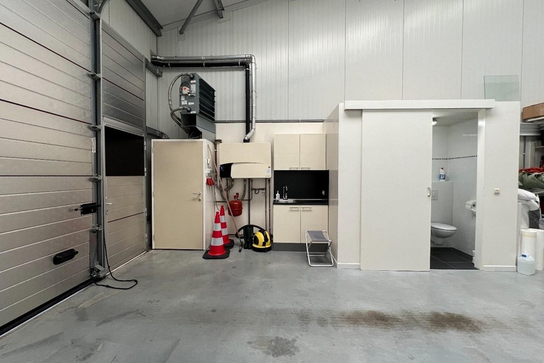 BedrijfsruimteaanTransportweg 13 011<br/> inOostburg