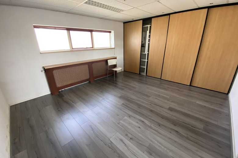 BedrijfsruimteaanJosephine Bakerstraat 8<br/> inAlmere BedrijfsruimteaanJosephine Bakerstraat 8<br/> inAlmere