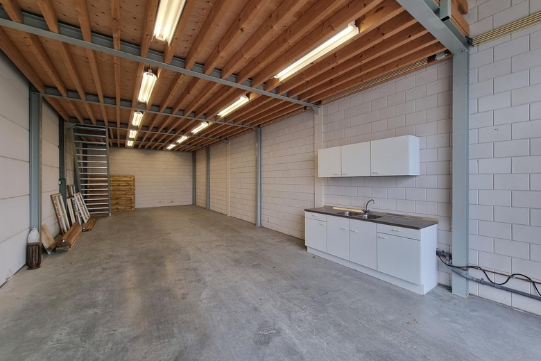 BedrijfsruimteaanTransportstraat 38 a<br/> inGiessen BedrijfsruimteaanTransportstraat 38 a<br/> inGiessen