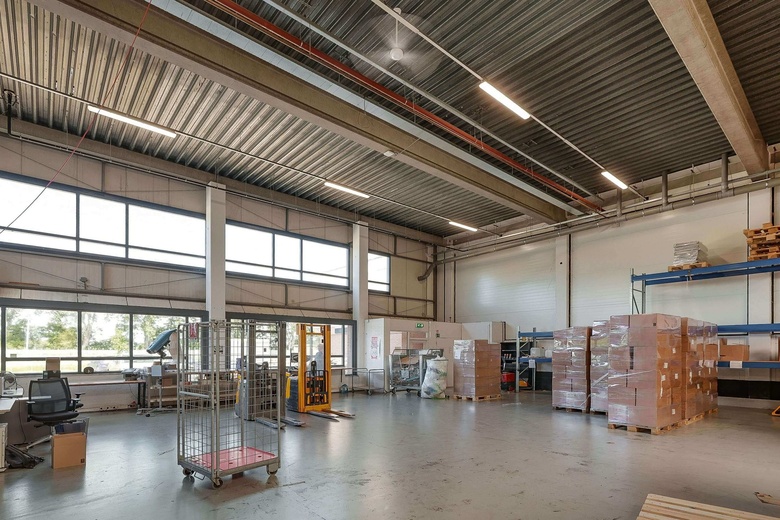 BedrijfsruimteaanHaarlemmerstraatweg 105<br/> inHalfweg