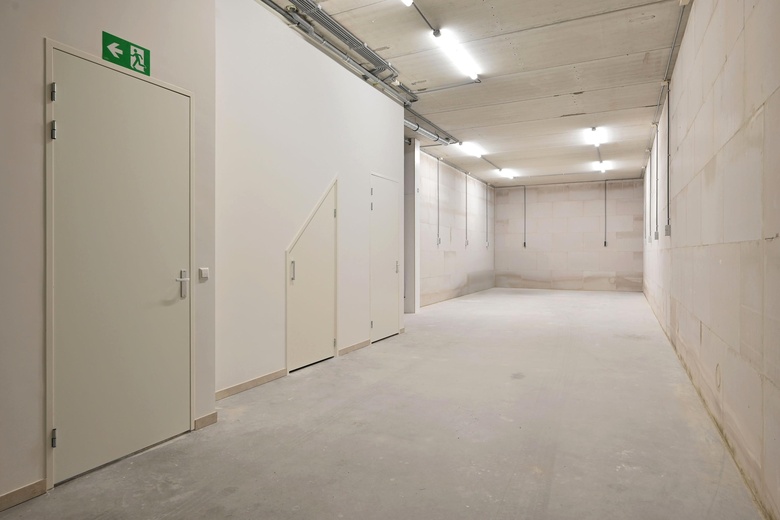 BedrijfsruimteaanHavenstraat 76 k<br/> inHuizen