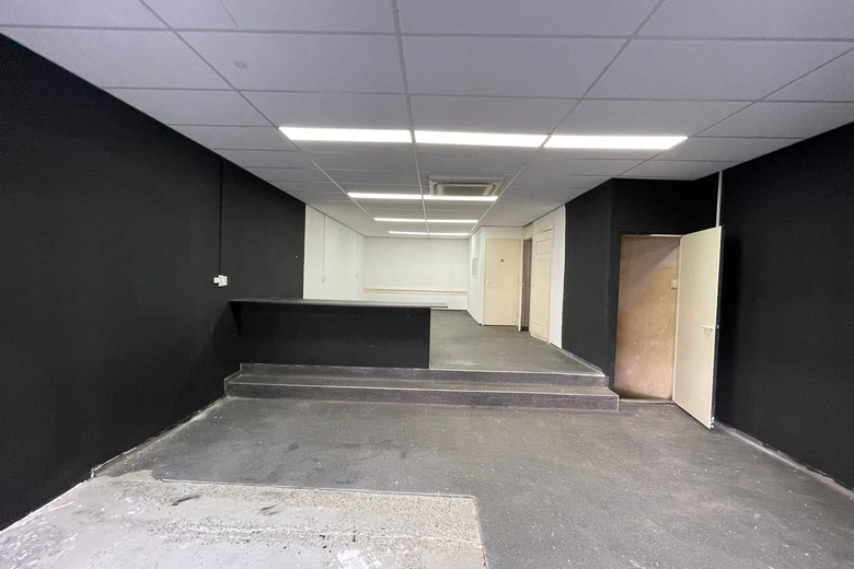 WinkelruimteaanDordtselaan 16 A<br/> inRotterdam