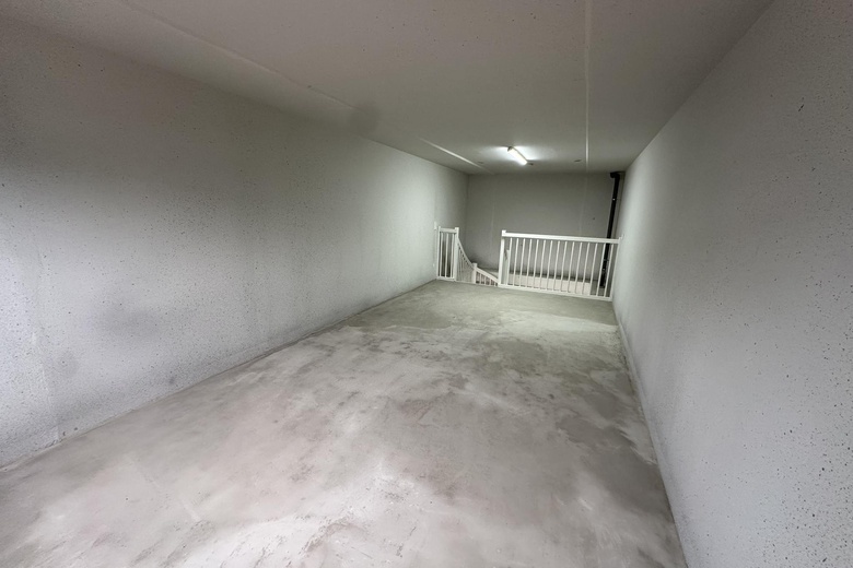BedrijfsruimteaanTitaniumweg 182<br/> inAlphen aan den Rijn BedrijfsruimteaanTitaniumweg 182<br/> inAlphen aan den Rijn