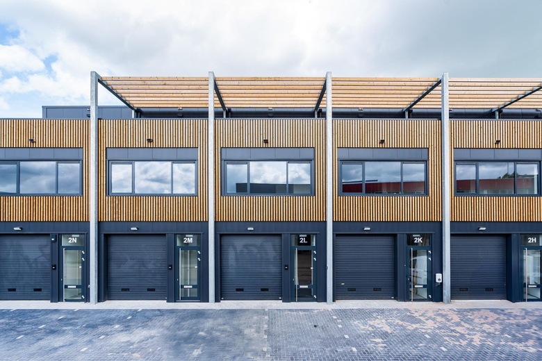 Bekijk foto 1 van Eemmeerlaan 2 L