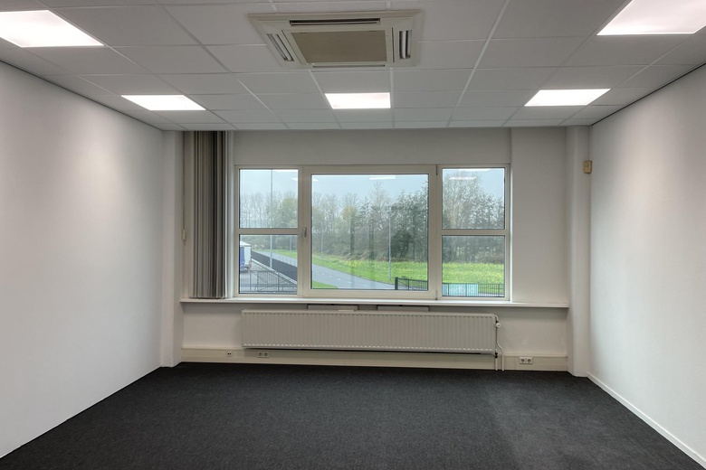 KantoorruimteaanSluisweg 200<br/> inDen Bosch KantoorruimteaanSluisweg 200<br/> inDen Bosch