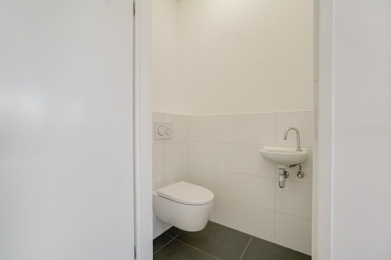 BedrijfsruimteaanMiddelblok 136 d<br/> inGouderak