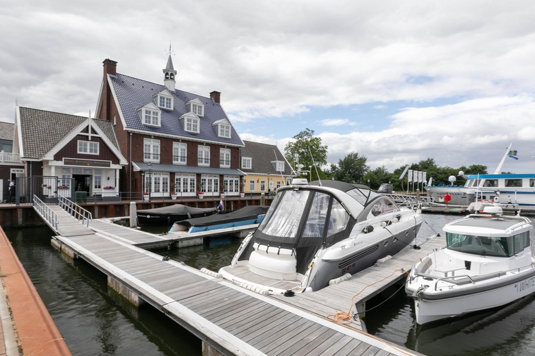 KantoorruimteaanZwaardklamp 3<br/> inHuizen KantoorruimteaanZwaardklamp 3<br/> inHuizen