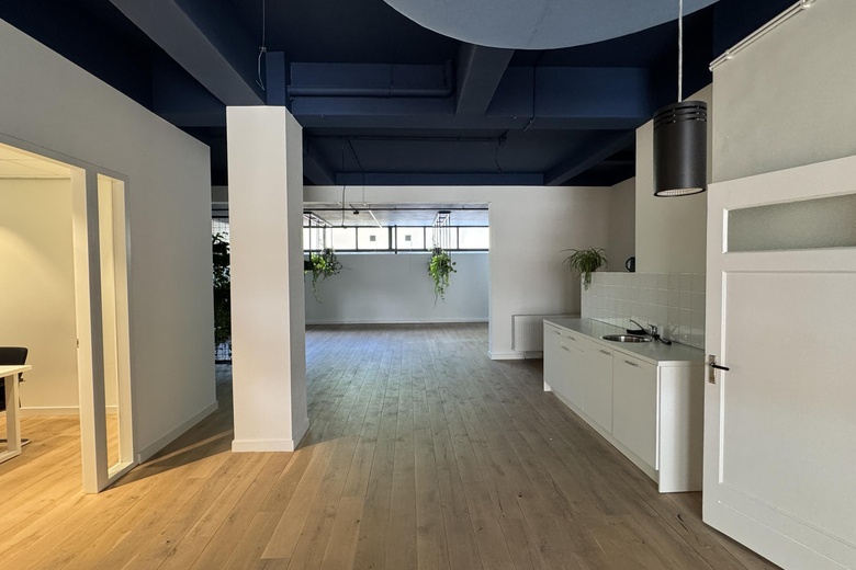 WinkelruimteaanLaan van Nieuw-Oost-Indie 102<br/> inDen Haag