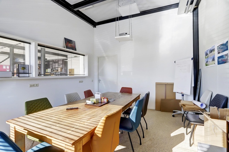 BedrijfsruimteaanAmbachtsstraat 75<br/> inWinterswijk BedrijfsruimteaanAmbachtsstraat 75<br/> inWinterswijk