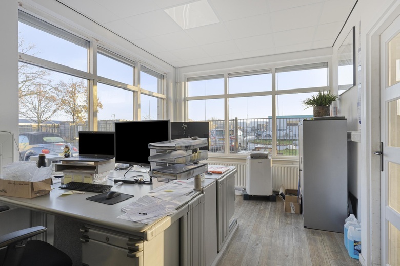 BedrijfsruimteaanSchouwslootweg 7<br/> inWaalwijk