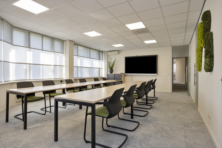 BedrijfsruimteaanIndustrieweg 2<br/> inWaalwijk BedrijfsruimteaanIndustrieweg 2<br/> inWaalwijk