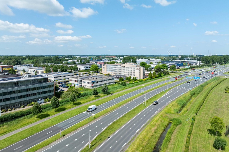 KantoorruimteaanCurieweg 7<br/> inSpijkenisse KantoorruimteaanCurieweg 7<br/> inSpijkenisse