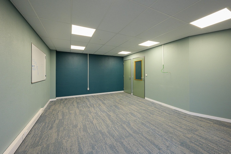 BedrijfsruimteaanDriemanssteeweg 48<br/> inRotterdam